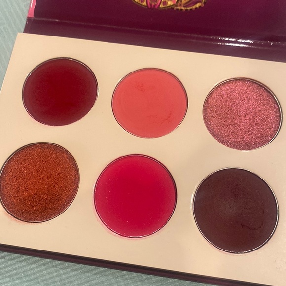 Juvia’s Place The Berries Eyeshadow Palette - Picture 1 of 3